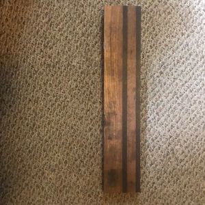 Heavy duty knife rack. Unused. Comes with hardware.